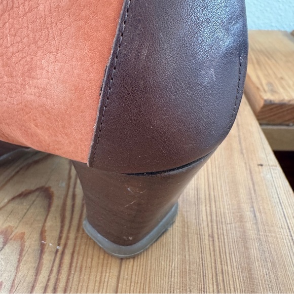 John Fluevog Bartoli Bootie in Orange/Tan Leather Women’s 8.5 - Picture 16 of 16